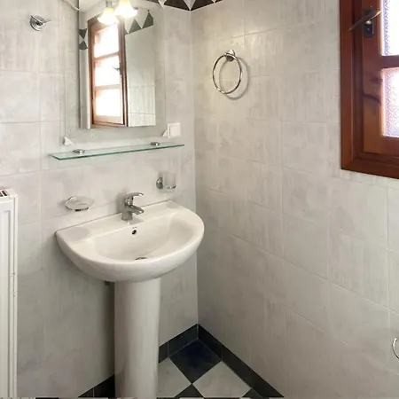 Nice In Agios Dimitrios Mani With Kitchen Ferienhaus Kotronion (West Mani)